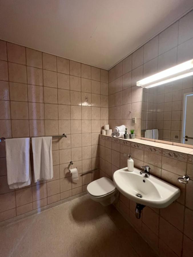Hotel Vin & Gastro Обенро Экстерьер фото