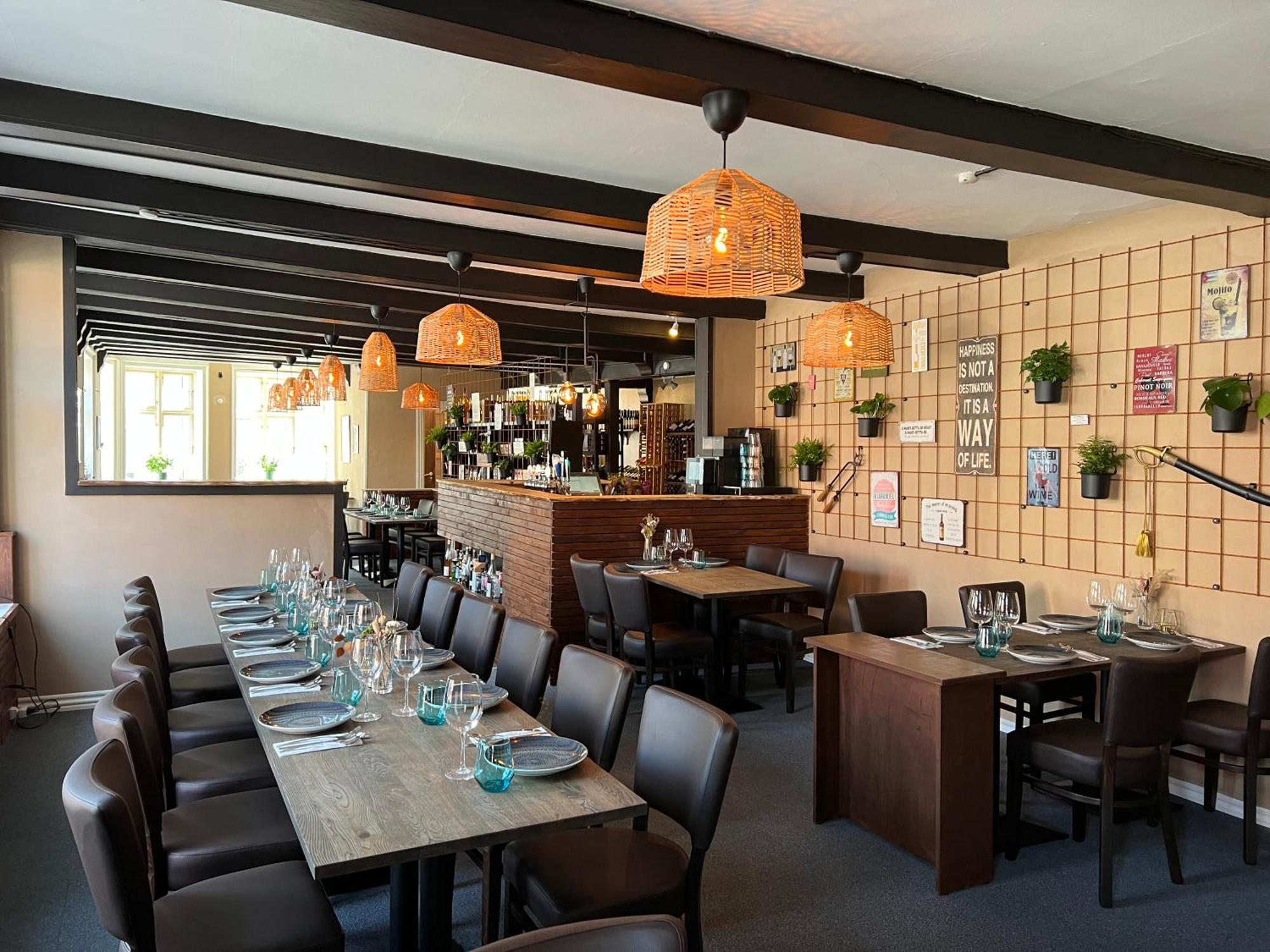 Hotel Vin & Gastro Обенро Экстерьер фото
